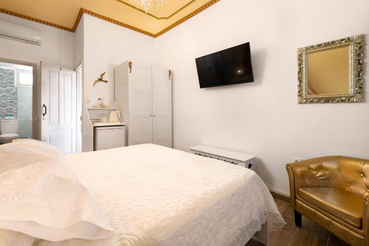 Marika'S Deluxe Rooms Sými Esterno foto